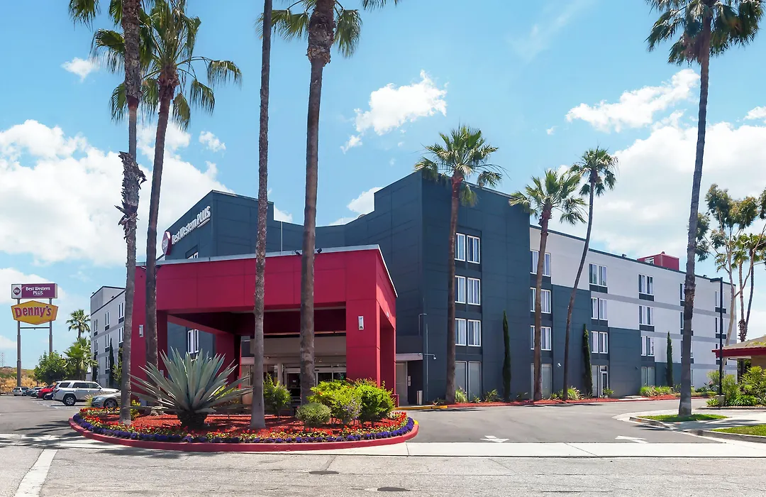 Best Western Plus Commerce Hotel-1